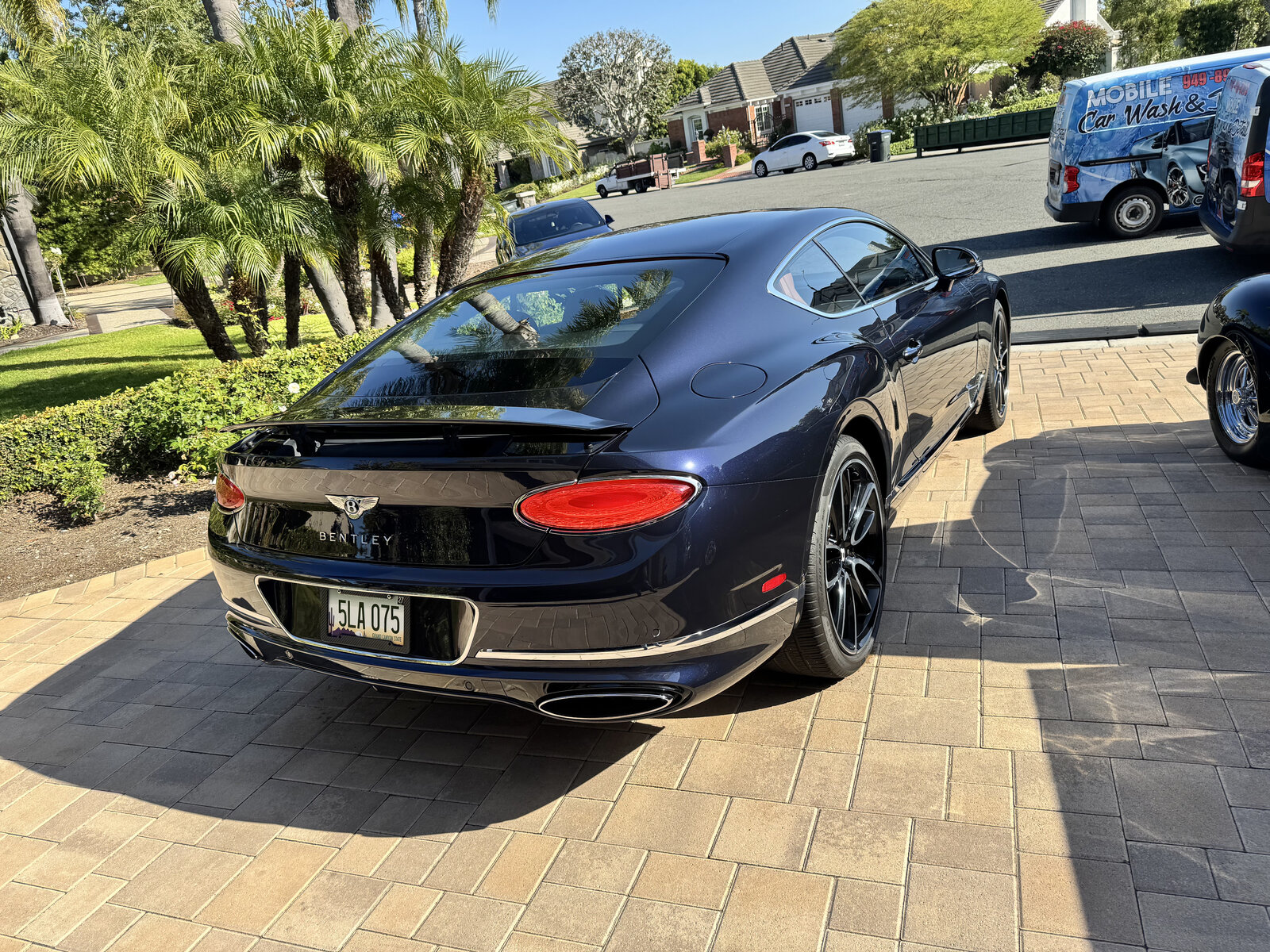 Bentley Continental GT mobile detail