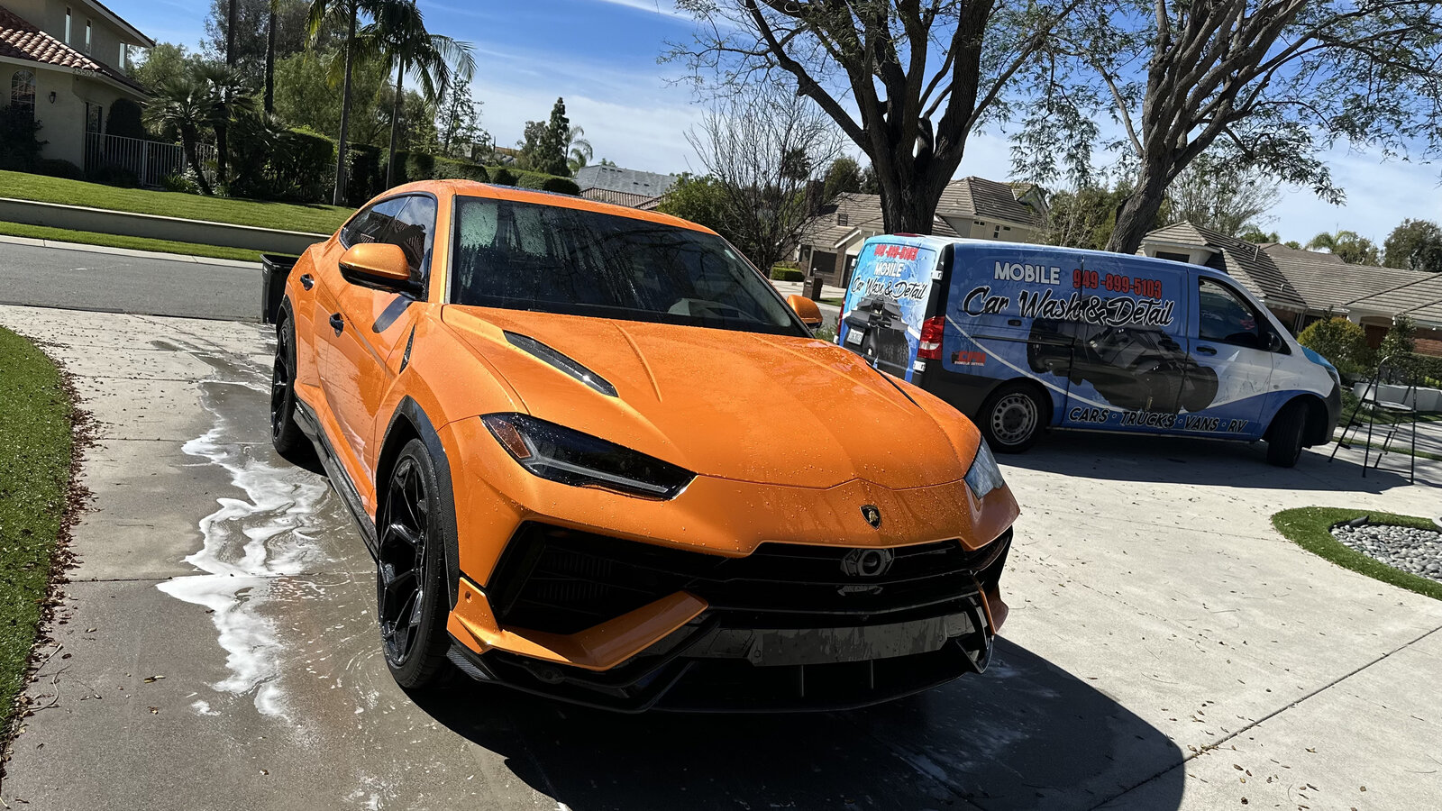 On-site wash — Lamborghini Urus